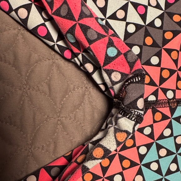 VSX Vibrant Patterned Leggings - Picture 2 of 4